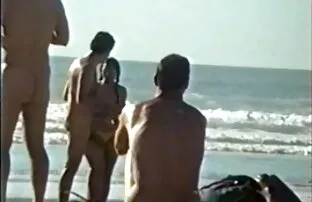 XXX लड़की से पता चलता है उसके पेशाब सभी सेक्सी हिंदी फिल्म मूवी वीडियो comers