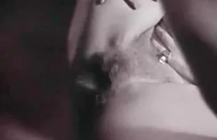 XXX Pushy आदमी spires प्रेमिका में बेडरूम सेक्सी मूवी हिंदी वीडियो