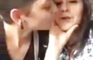 XXX मैस्टर्बेटिंग पर एक स्टूल उजागर के सेक्सी में हिंदी मूवी बट