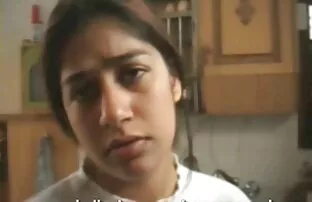 XXX सुनहरे बालों वाली सेक्सी मूवी हिंदी वीडियो लेता है बंद के बैंगनी Penjuar