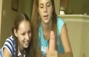 XXX एक सफेद कालीन पर हिंदी सेक्सी मूवी फिल्म दो समुद्री मील