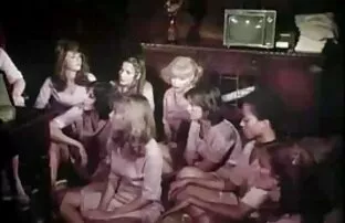 XXX माँ पकड़ा के रूप में एक बेटा के एक छूत और मदद की सेक्सी हिंदी मूवी सेक्सी उसे करने के लिए खत्म