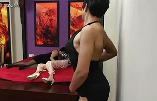 XXX लिली भोजपुरी हिंदी सेक्सी मूवी सुबह हस्तमैथुन कर रही है ।